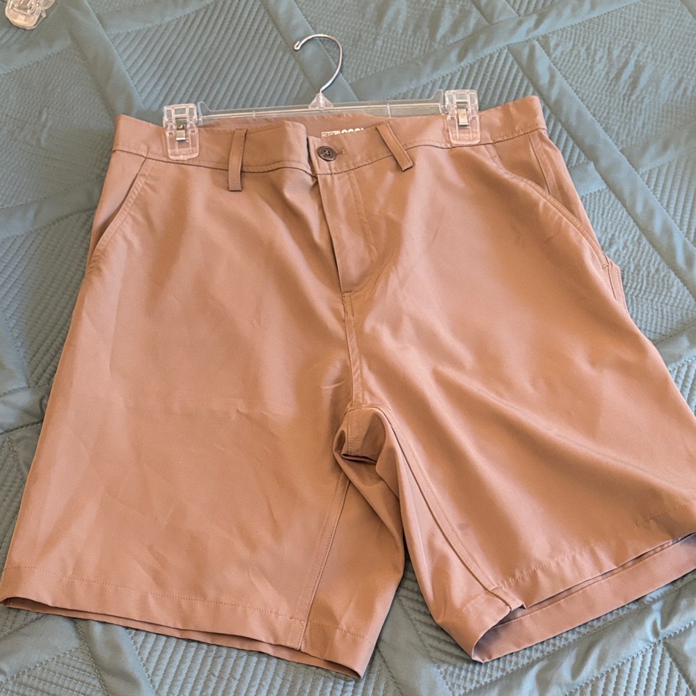 32 Degrees Men's Light Brown Flat Front Shorts